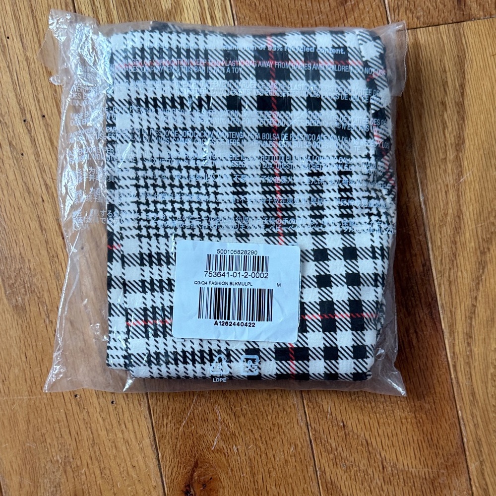 Plaid Black and White Old Navy Leggings NIP!